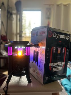 Dynatrap Outdoor Bug Trap with Flickering Flame Light