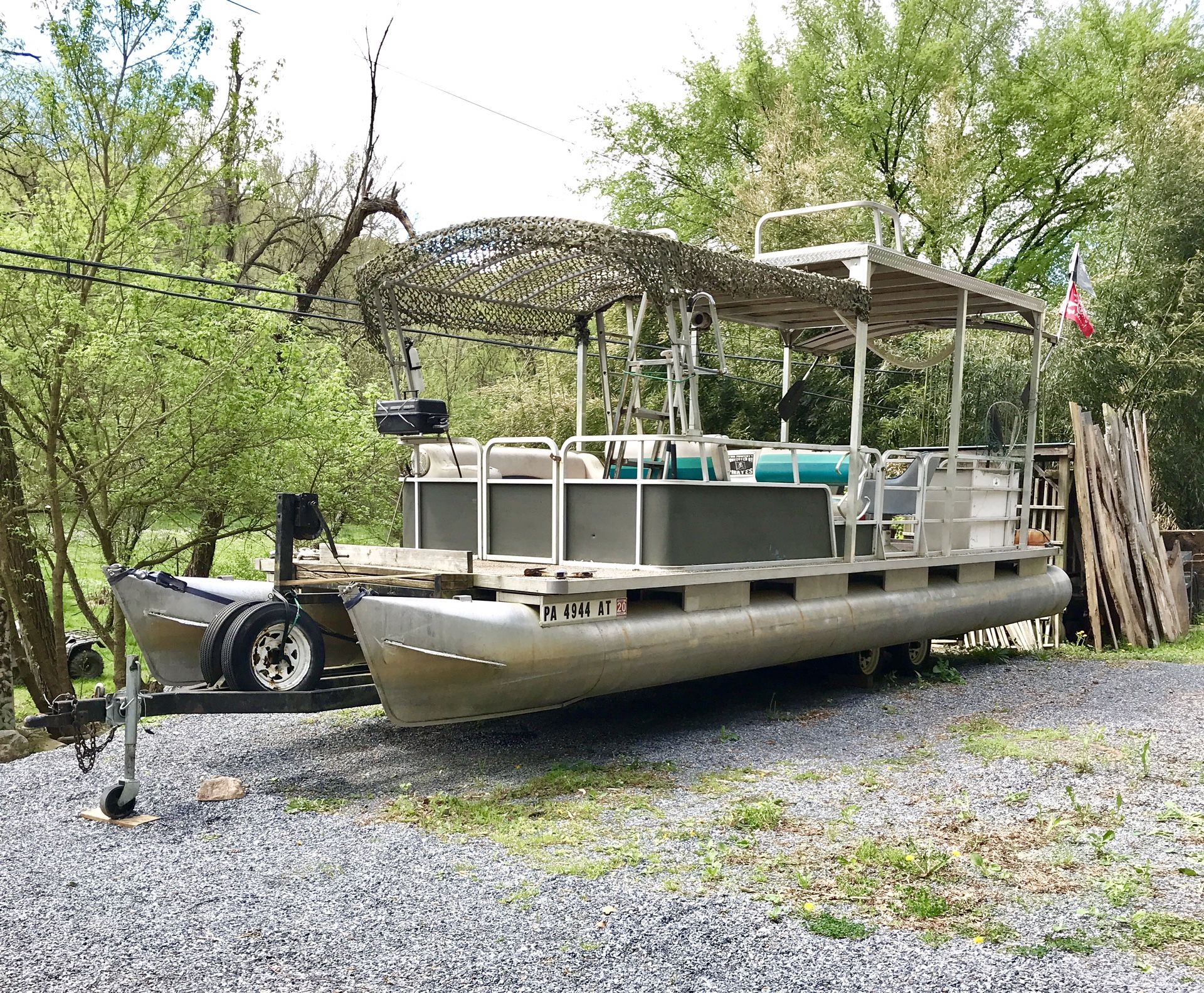 1984 Customized 28ft Sylvan Pontoon Boat