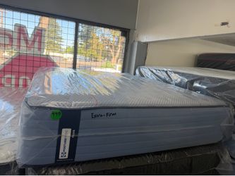 QUEEN SIZE SEALY POSTUREPEDIC PLUS (EXTRA-FIRM) MATTRESS & BOX SPRING BED SET