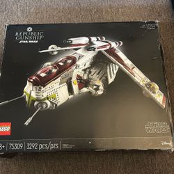 LEGO Star Wars Republic Gunship Ultimate Collector Series