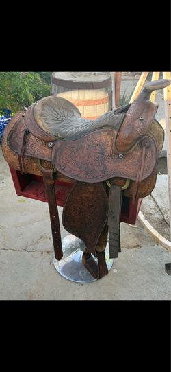 Horse saddle
