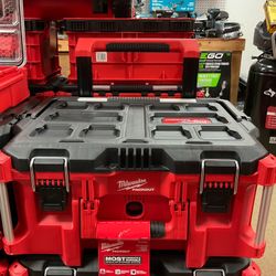 Milwaukee PACKOUT 22 in. Large Portable Tool Box Fits Modular Storage System 