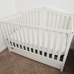 Graco Solano 4-in-1 Convertible Crib with Drawer