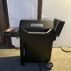 Masterbuilt AutoIgnite Series 545 Digital Charcoal Grill & Smoker