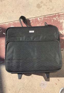 US Luggage $10 like new