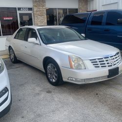 2011 Cadillac Dts