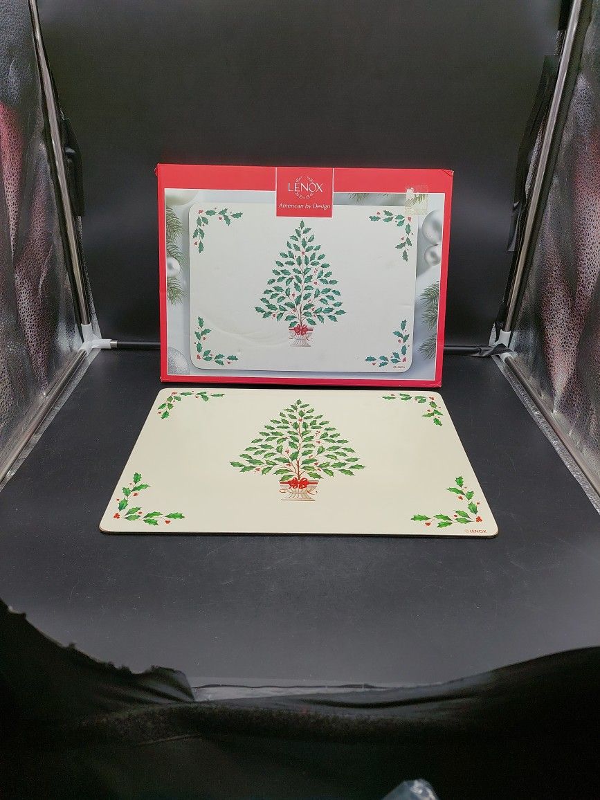 Lenox Holiday Placemats Set Of 4 Holly Berry Tree New In Box Christmas