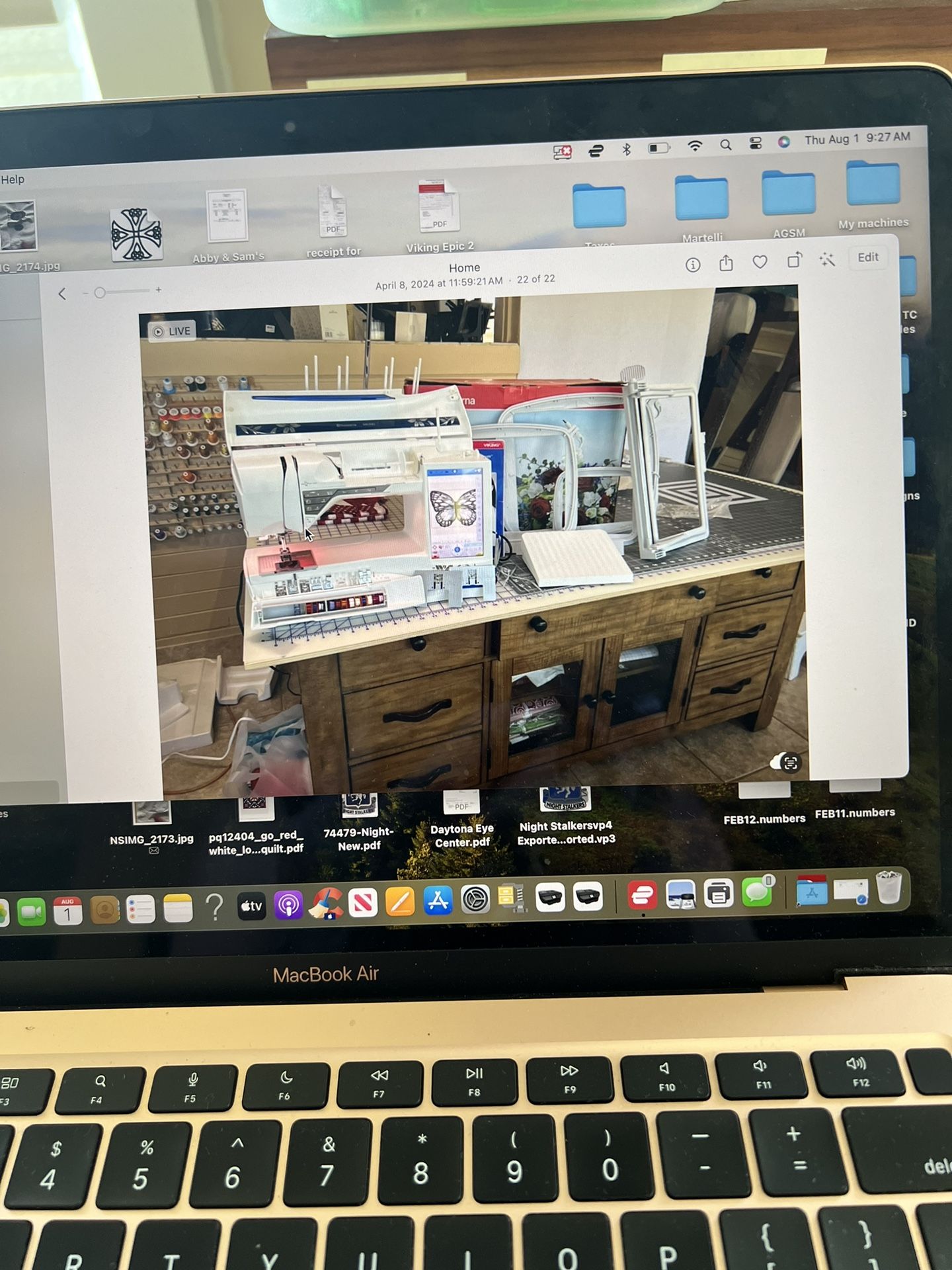 Husqvarna Viking Diamond Royale Sewing Machine