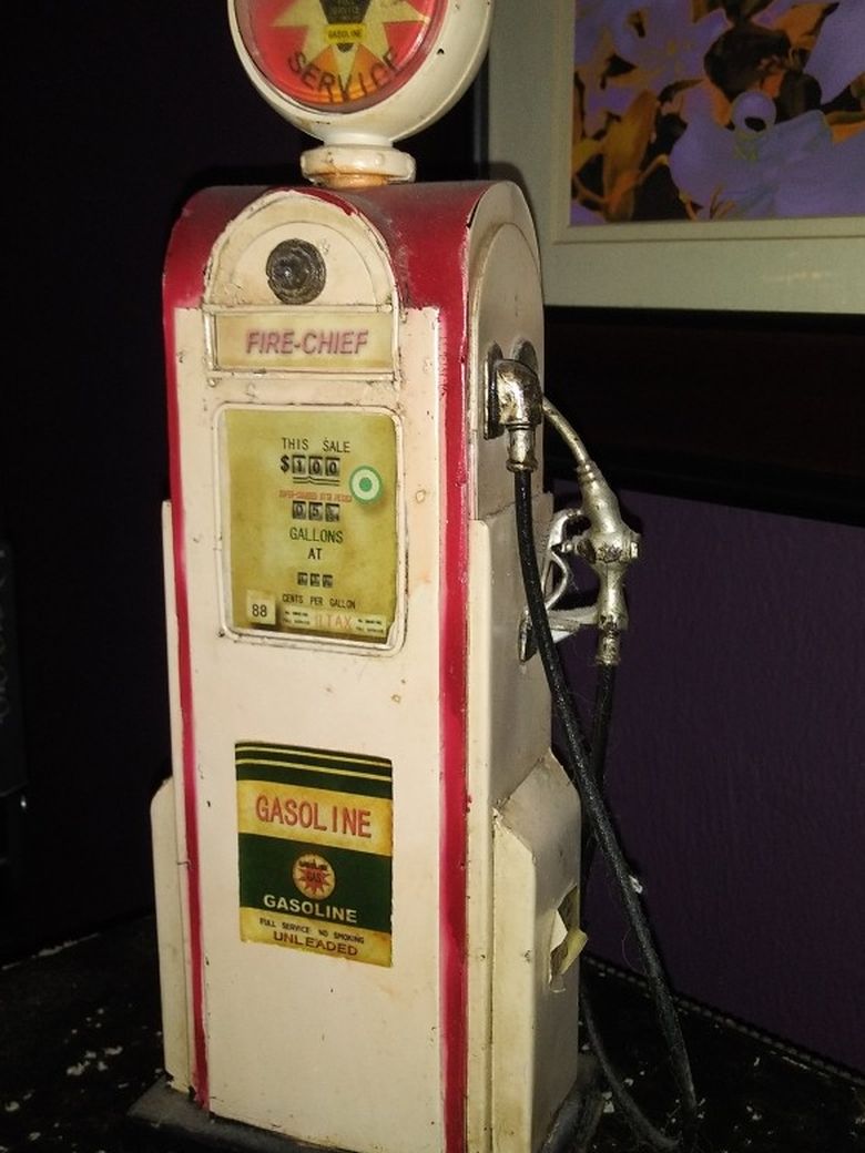Vintage Gasoline Pump Sit Down Table