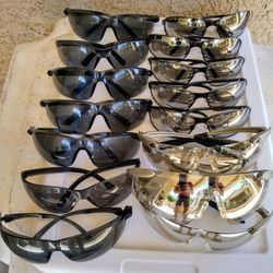 New 18 Pairs Of  Sunglasses ONLY $30