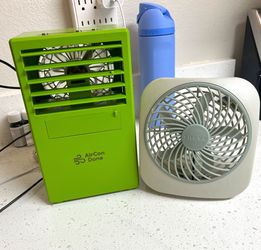 Personal desk fans