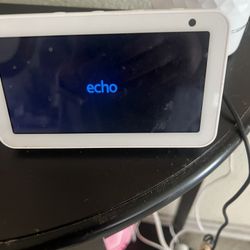 Amazon echo show 5 