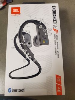 JBL Endurance Dive bluetooth head phone brand new in the box
