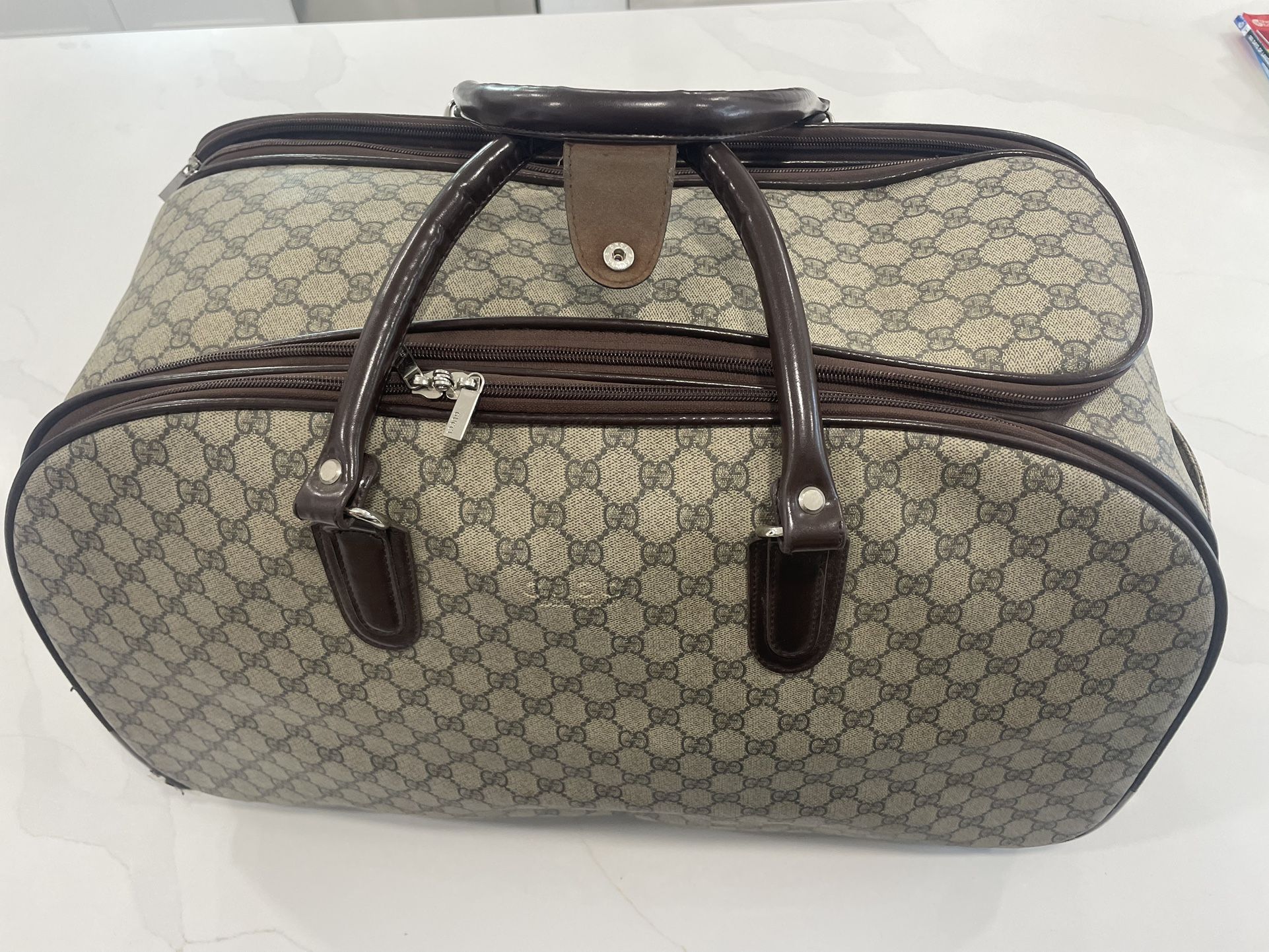 Gucci Travel Rolling / Carry Bag 