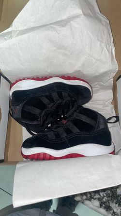 Air Jordan 11 Bred Velvet Toddler Sneakers