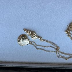 Sea Shell Necklaces 