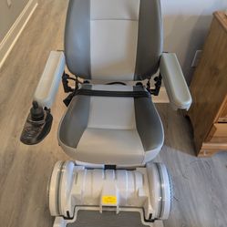  Hoveround MK4 Power Wheelchair – Excellent Condition, Technician Certified