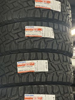 Toyo Open Country RT 35x12.50R17 
