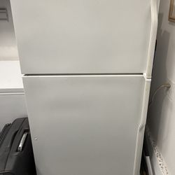 22 Cu. Ft. Fridge - Kitchen Aid