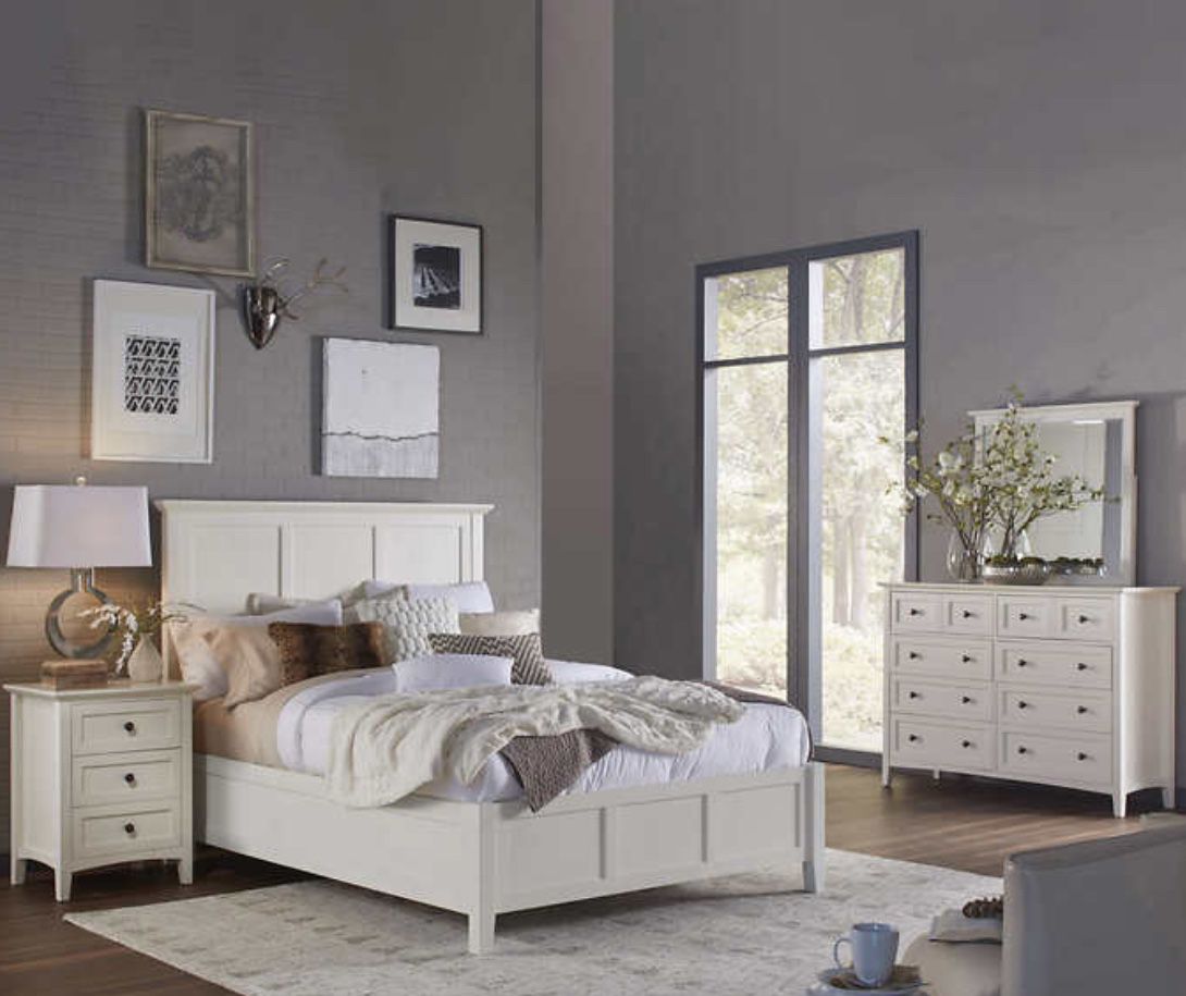 White Bedroom Set 5 Piece King Bedroom Set ! King Size Bed Frame, Dresser, Mirror And Night Stands ! Free Delivery
