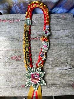 Graduation leis