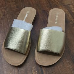 Beautiful gold sandals for women size 10