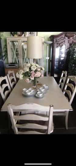 NEW VINTAGE STYLE DINING TABLE w/ 6 CHAIRS