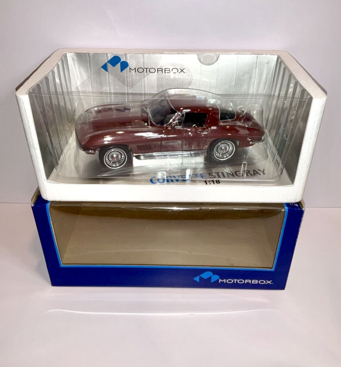 NIB Exoto Motorbox 1967 Corvette Stingray 1:18 Scale 2001