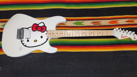 Squier Hello Kitty