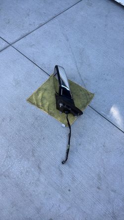 2014 to 2019 GMC sierra Denali driver side mirror OEM 