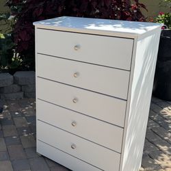 New White Chest 5 Drawer Dresser 