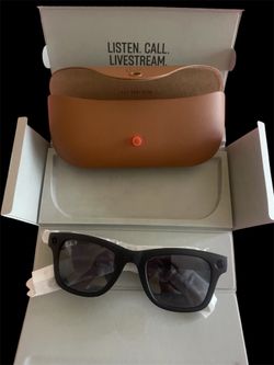 Meta glasses