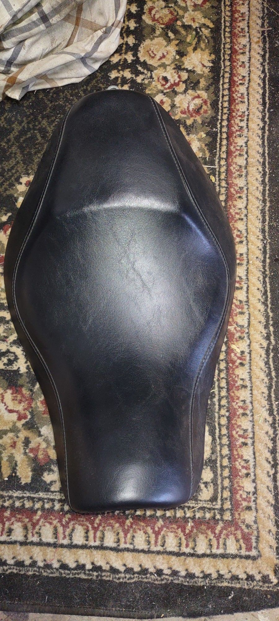 Stock Roadking solo seat 97-07.