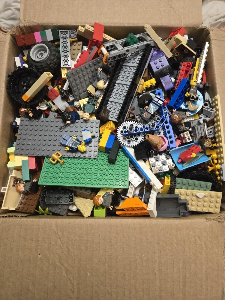 27.4lbs Of Lego Bulk And Possible Sets