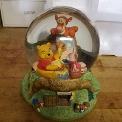 Winnie The Pooh Snow Globe