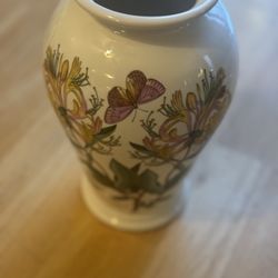 Portmeirion Botanic Garden Vase (Honeysuckle) 