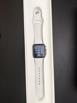 Series 3 Apple Watch White Sport Band 38mm GPS MTEY2LL/A Original box