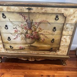 Beautiful Design Paint Drasser