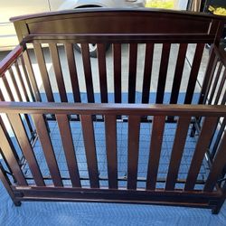 Convertible Crib 