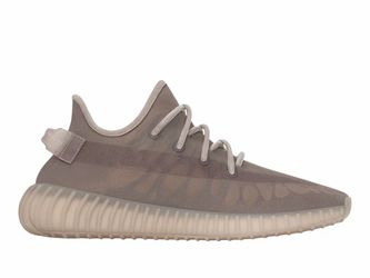 adidas Yeezy Boost 350 V2 (10.5 size)