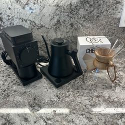 Pour Over Coffee Set Up Fellow ODE gen 2 Fellow Stag Pro ChemEx Hand Blown 5 Cup