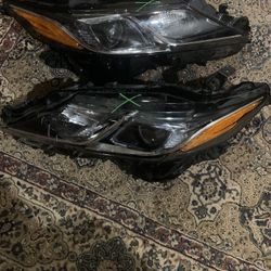 2019 Toyota Camry Headlights 