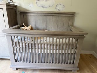 Soho baby nursery furniture 5- pieces set