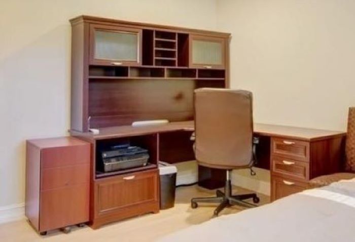 FREE FREE!!! L shaped Home Office
