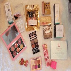 Vibrant Makeup Sets for Every Occasion and Style! they particular