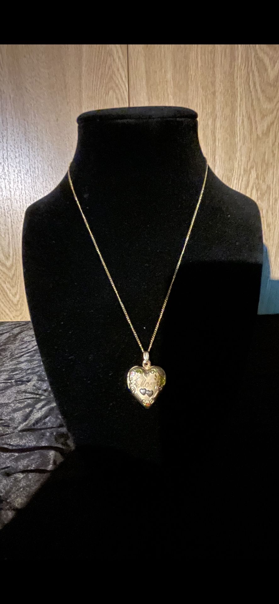 Vintage Ornate 14 Karat Tri Gold Filled Mothers Heart Locket