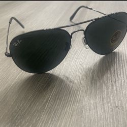 Rayban Sunglasses (Aviators)