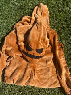 Costume