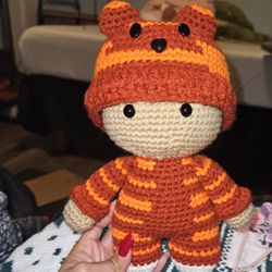 Crochet Baby Dressed As Tiger 