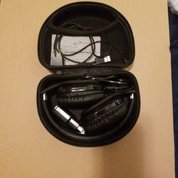 I Live  Wireless And  Wired  Headphones 